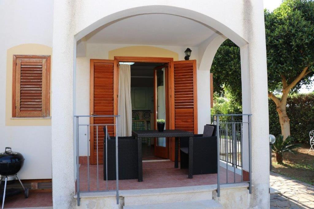 Villa Cavalluccio Marino Con Piscina Idromassaggio คารินิ ภายนอก รูปภาพ
